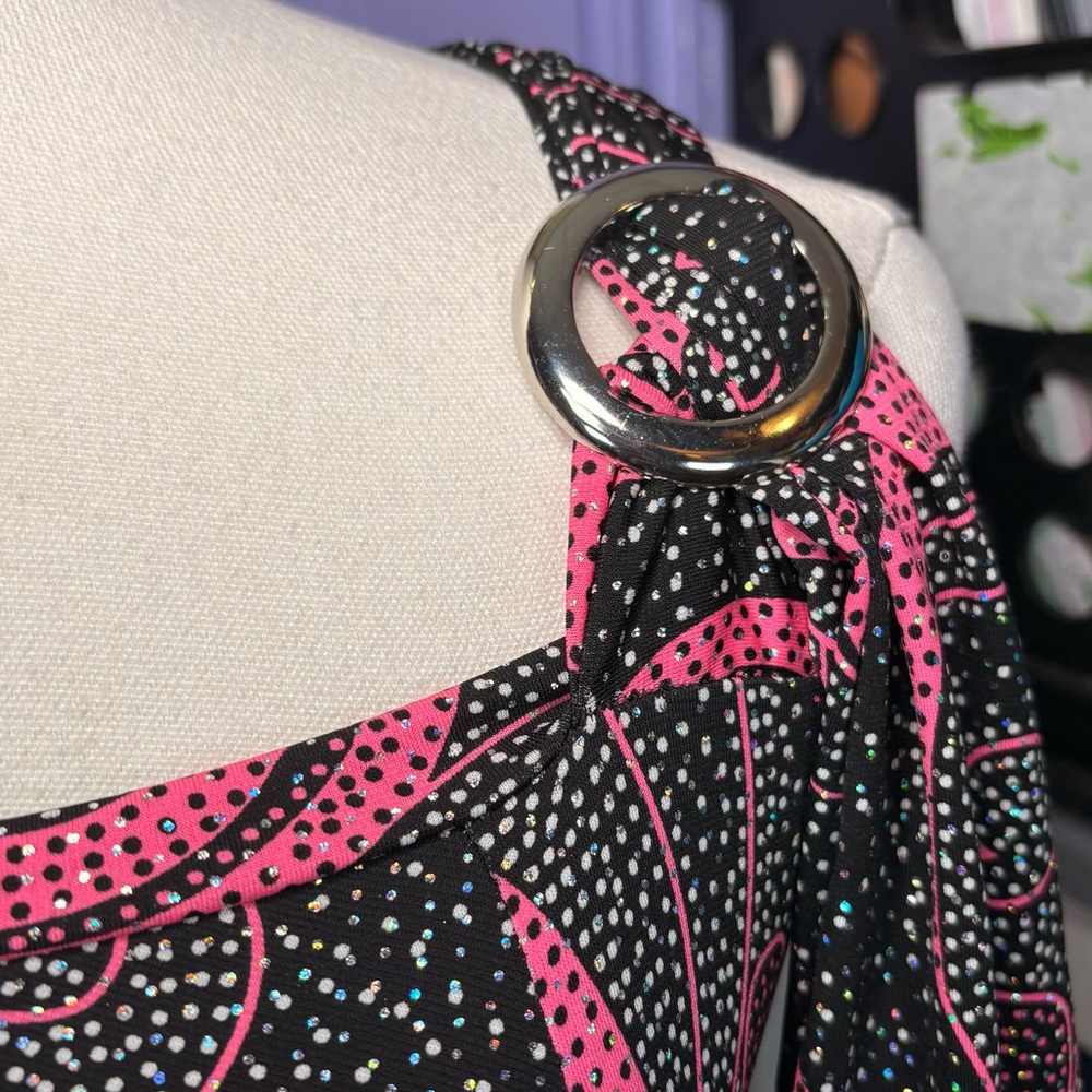 Y2K Swirl Asymmetrical Ring Top - Picture 5 of 8
